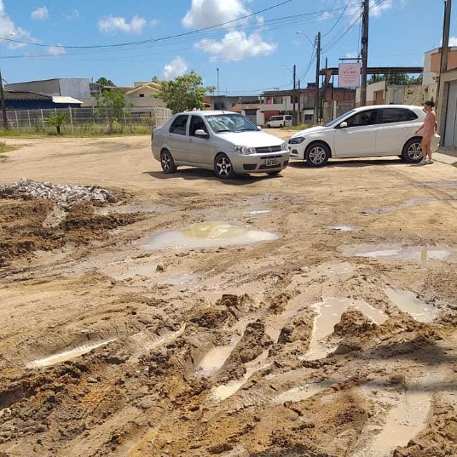 Vereadora reeleita diz que projeto de calçamento no Loteamento Caiçaras já está aprovado